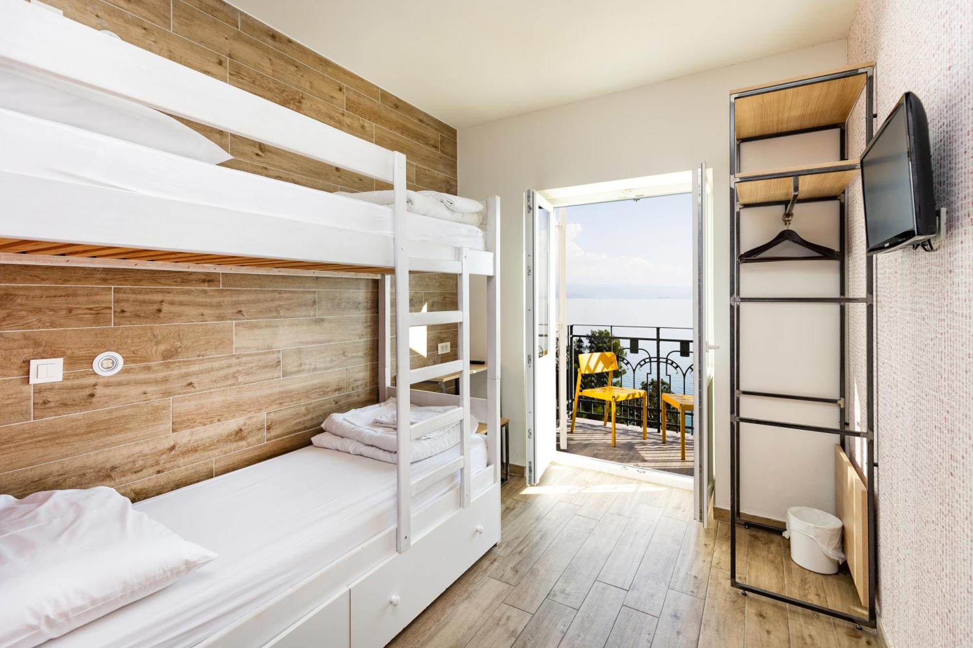 Hostel Link Lovran Εξωτερικό φωτογραφία