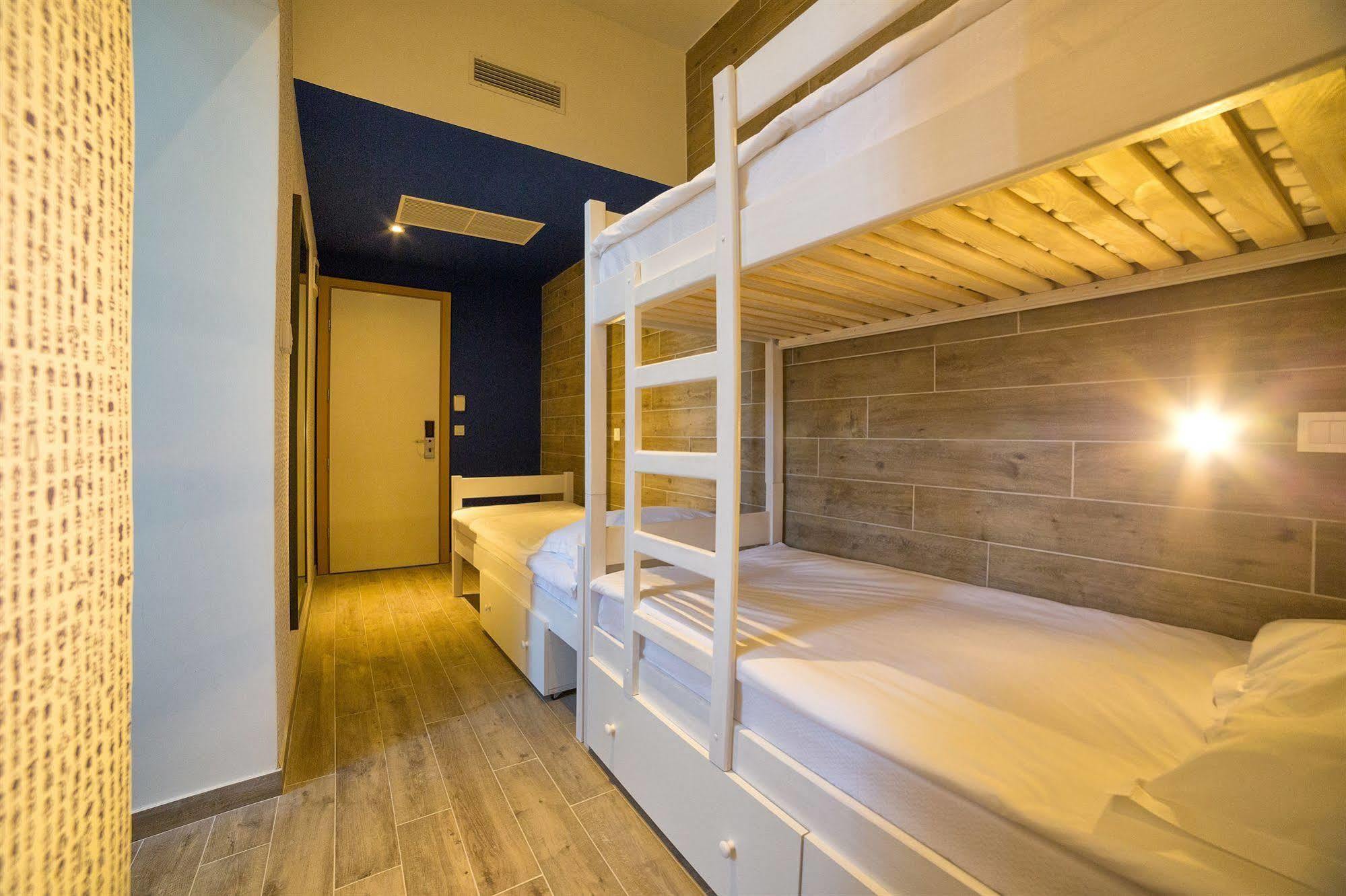 Hostel Link Lovran Εξωτερικό φωτογραφία