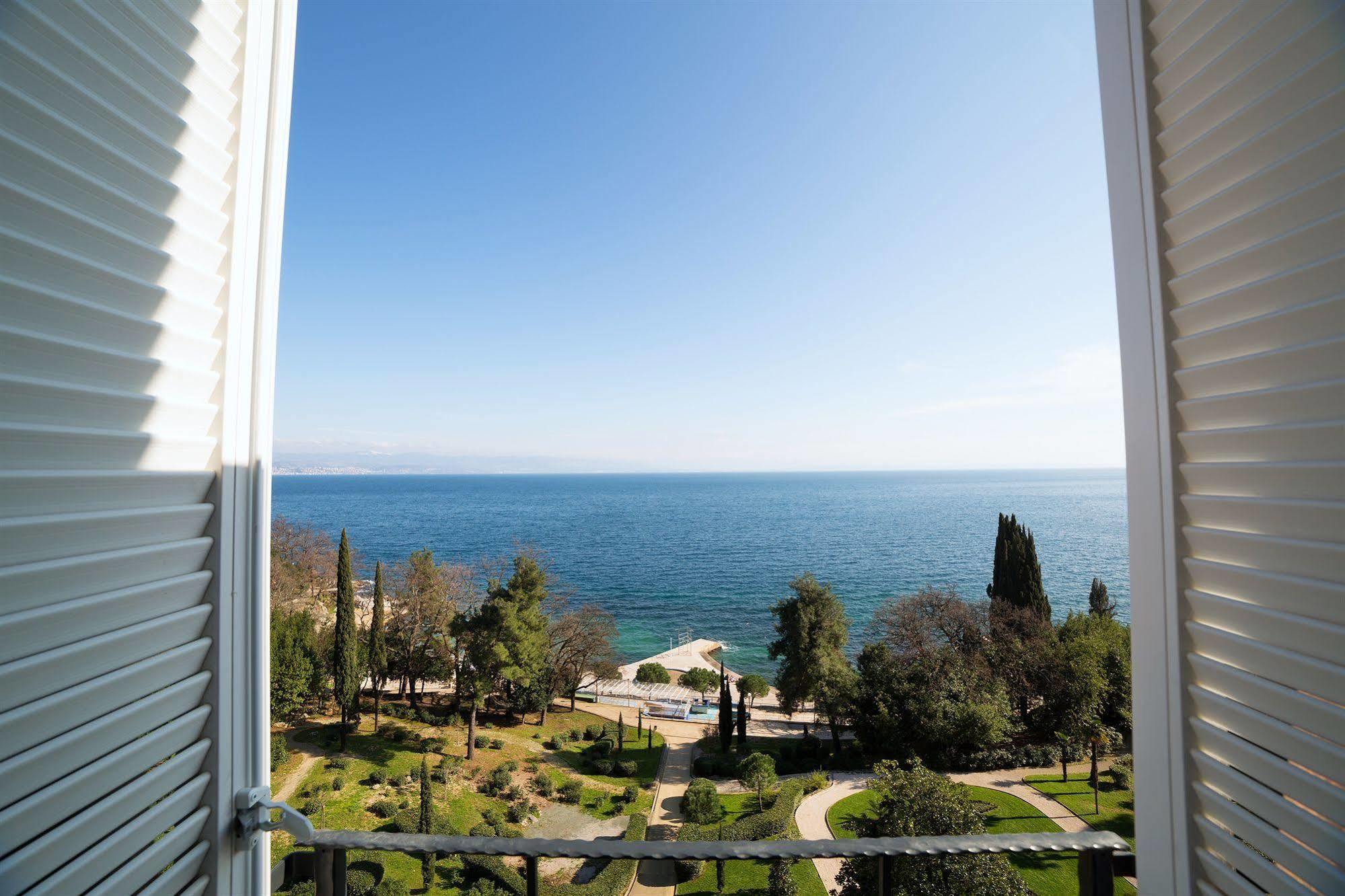 Hostel Link Lovran Εξωτερικό φωτογραφία