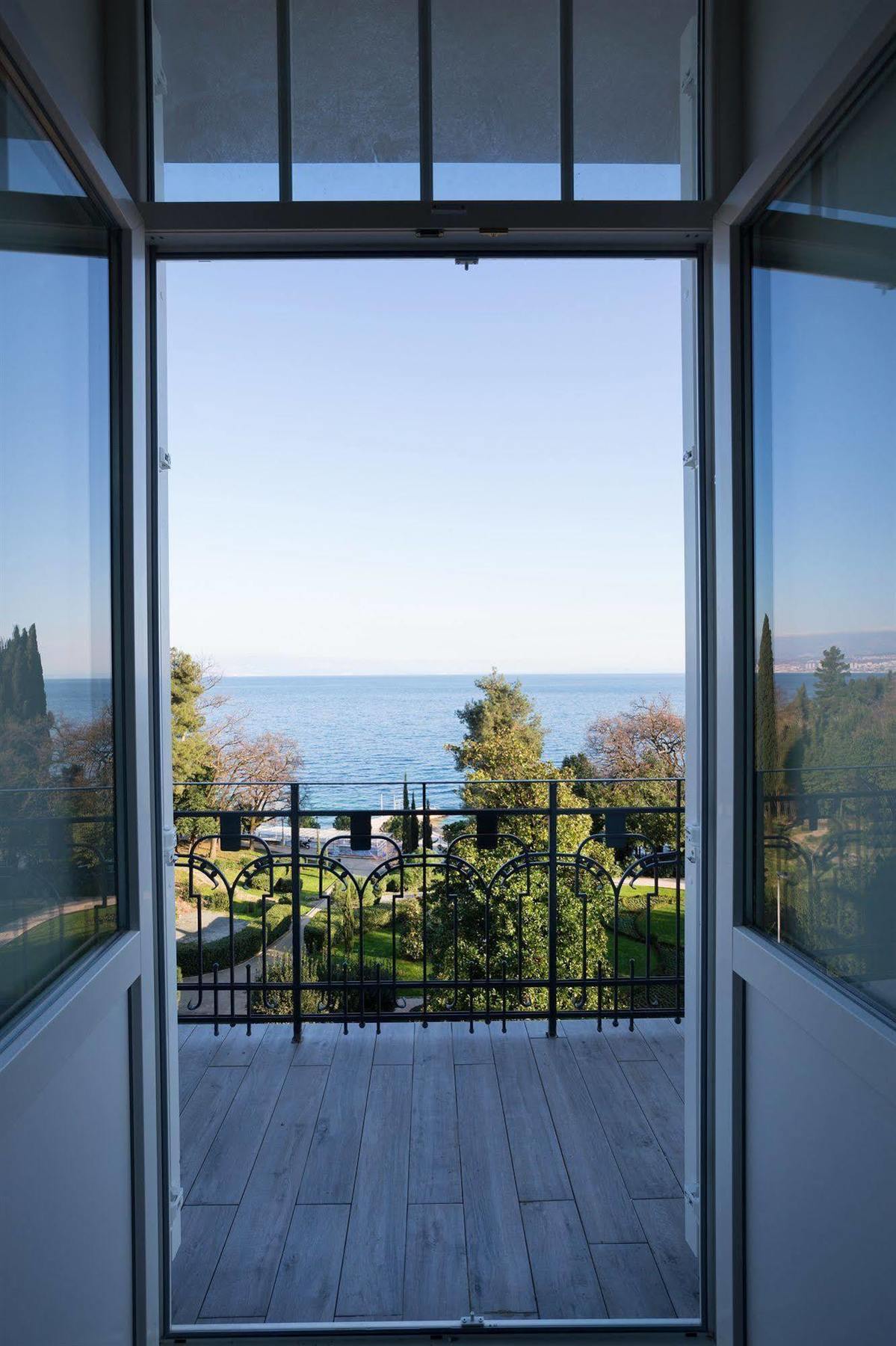 Hostel Link Lovran Εξωτερικό φωτογραφία
